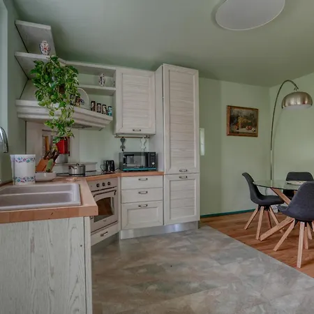 Villa La Casetta Di Renzo E Lucia *